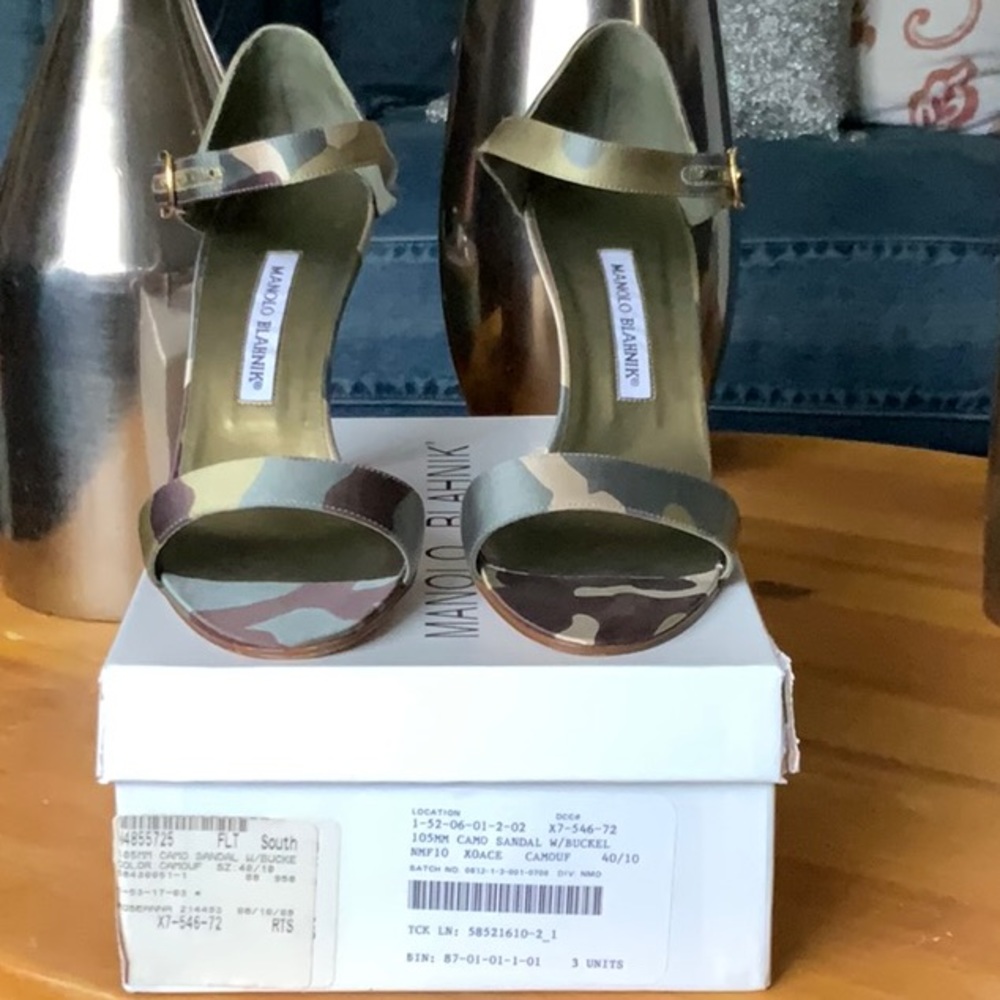 MANOLO BLAHNIK: Camo sandals with buckle